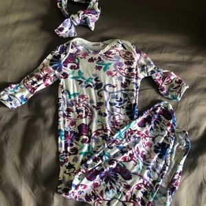Newborn Posh peanut gown